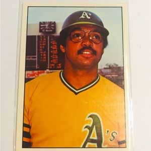 1976 REGGIE JACKSON #494 BASEBALL CARD  EXCELLENT CONDITION